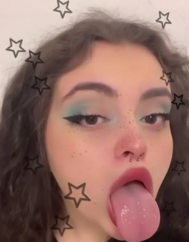 Los ricos labios de una puta image 3