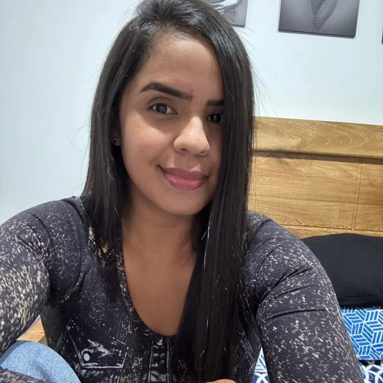Laura Salinas image 2