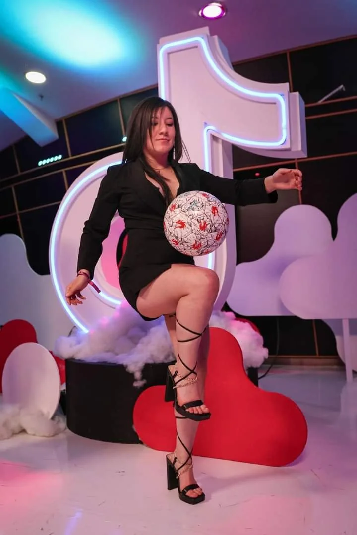 JENIFER ROSAS image 2