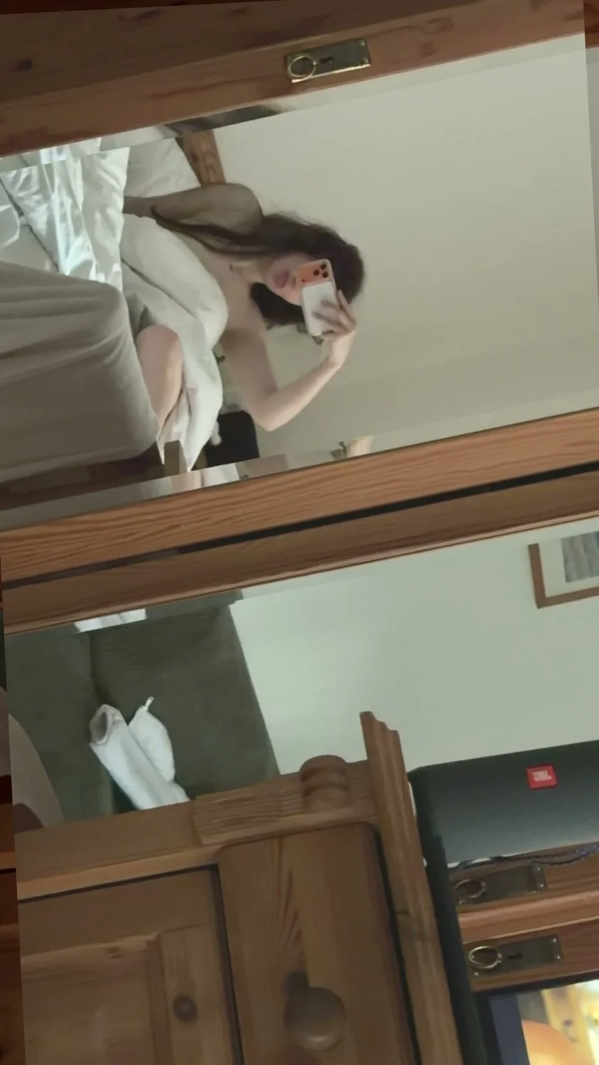 🔞 big ass slutty slut teasing shaved pussy nude 🍑💦 OF image 6