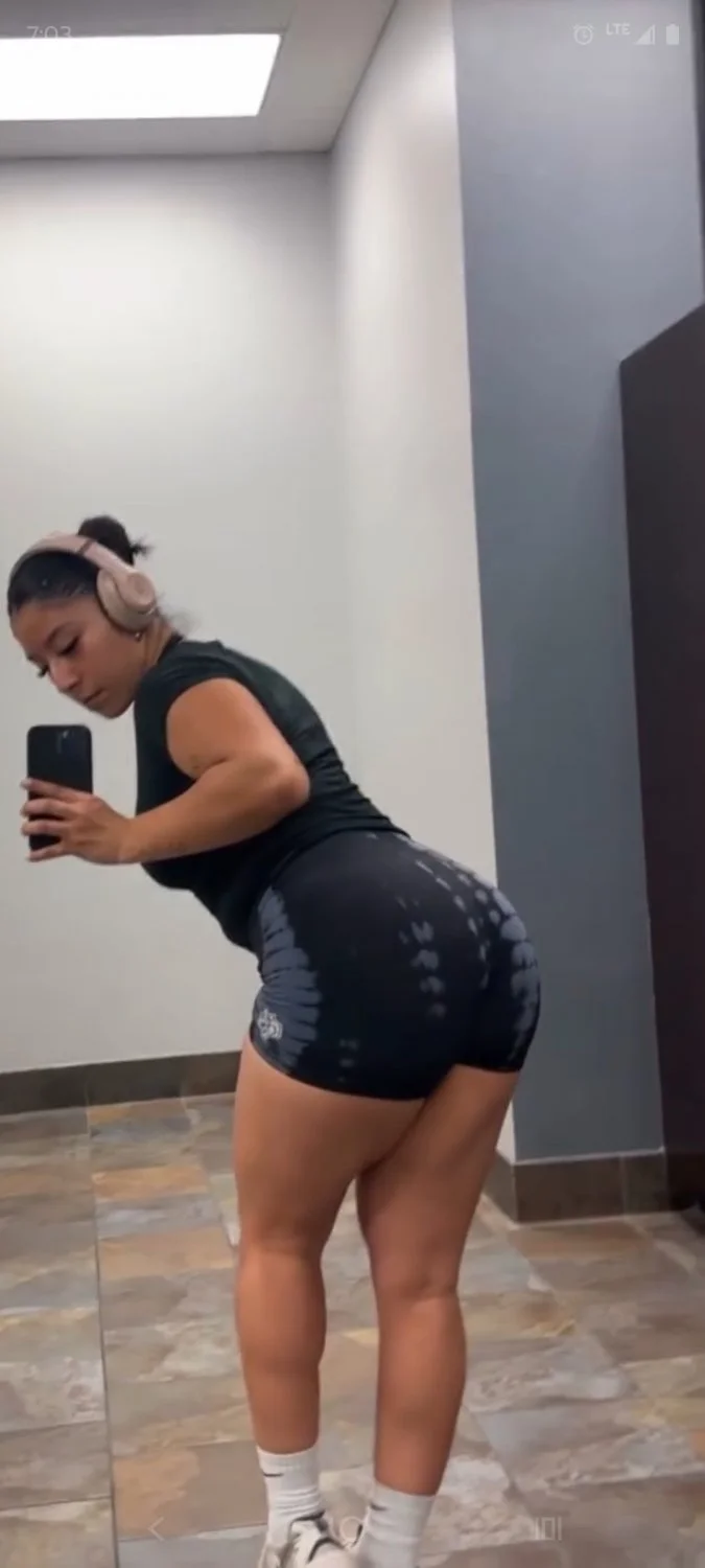 Gym girl leeean.1 i love her ass image 20