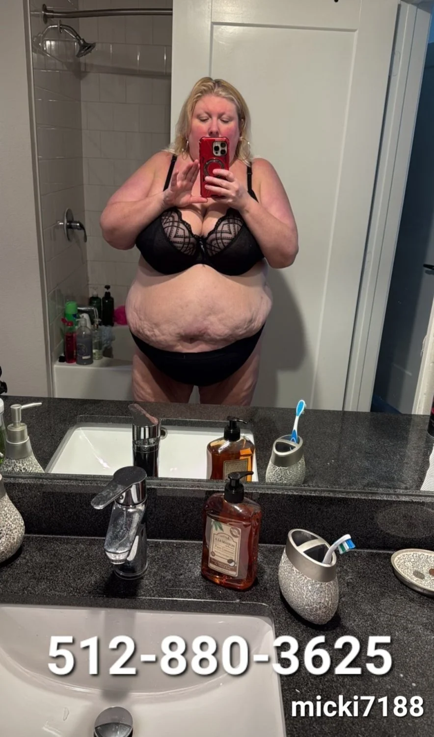 Exposure addicted snapchat pig Micki main image