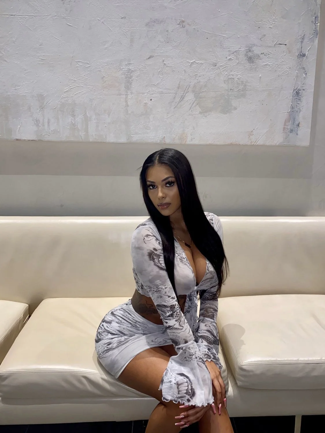 Thick and Sexy Ebony Redbone Latina IG Baddies image 46
