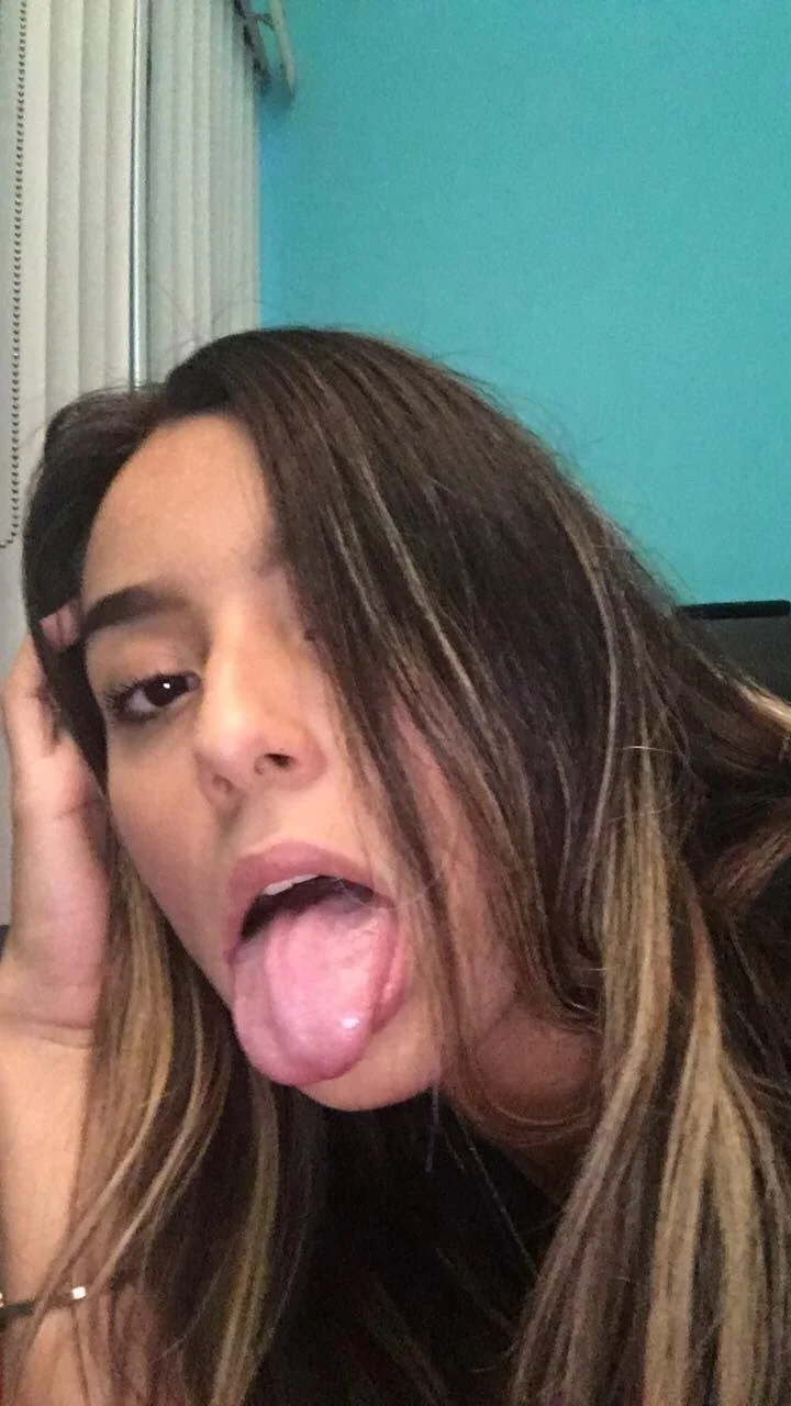 Cecilia puta image 14