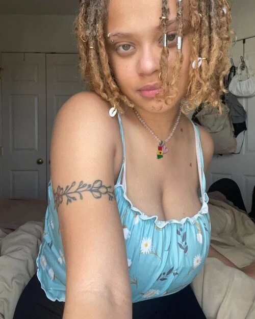 Big titty lightskinned slut image 13
