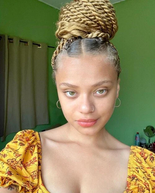Big titty lightskinned slut image 24