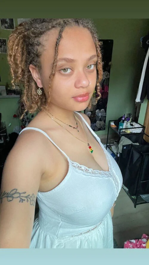 Big titty lightskinned slut image 34