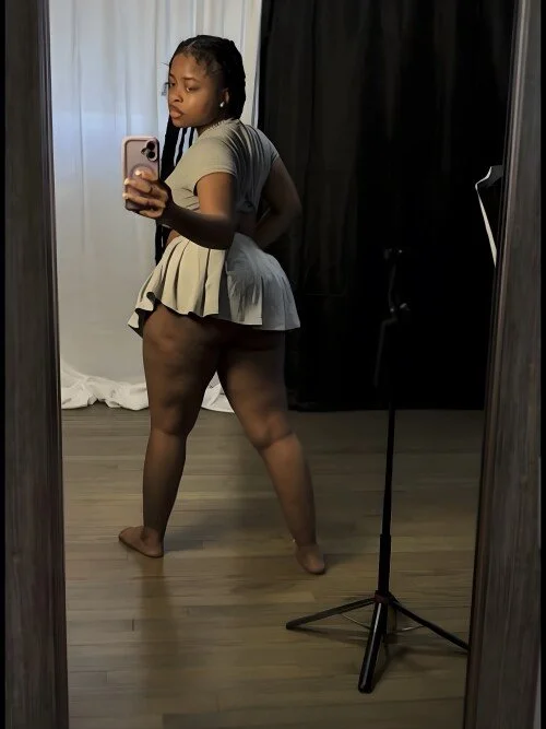Do anybody have her? main image