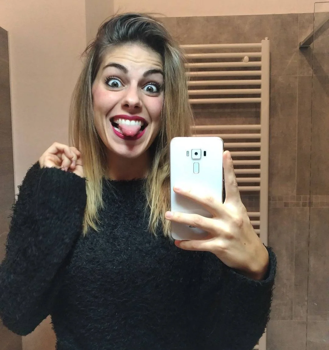 Giorgia Tavella hot italian journalist image 22
