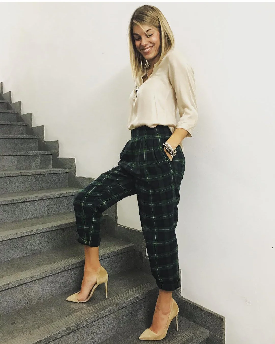 Giorgia Tavella hot italian journalist image 26