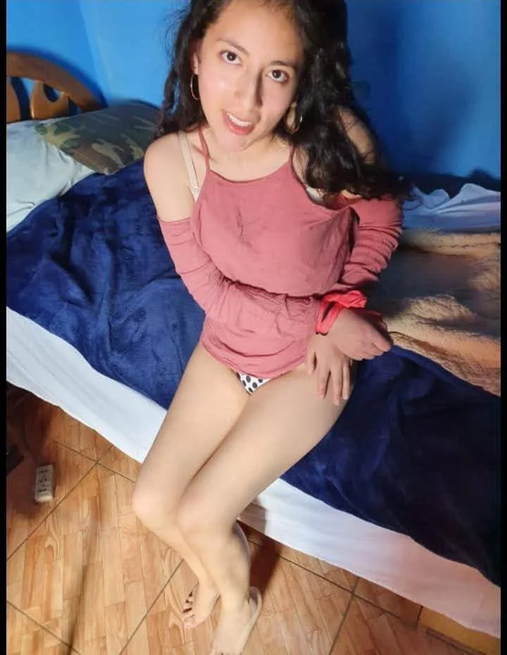 Diana Peruana de 21 años main image