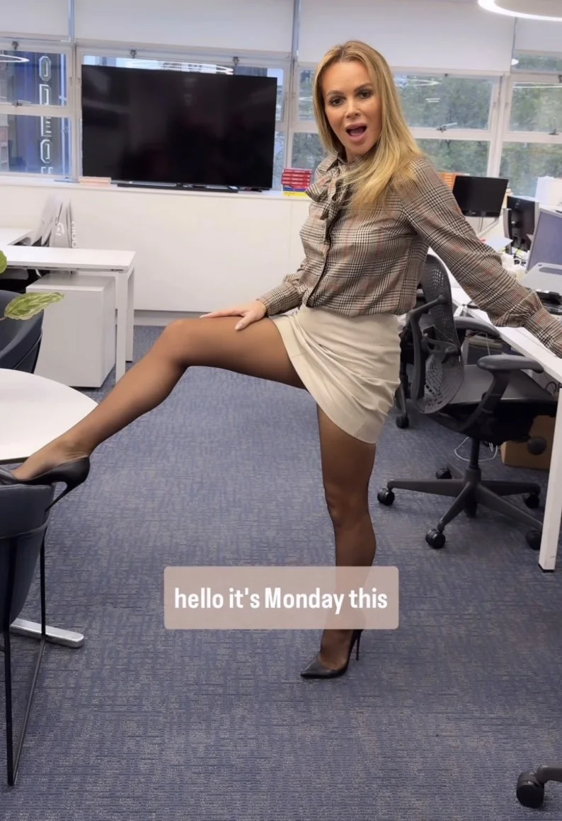 Amanda Holden Hot MILF Ball Drainer Leg Up Cock Teasing 💯🔥🔥😳😳✊🍆💦💦 image 10