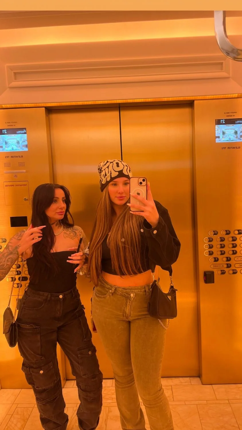 Dream big booty Snowbunny slut and bestie love bbc image 19