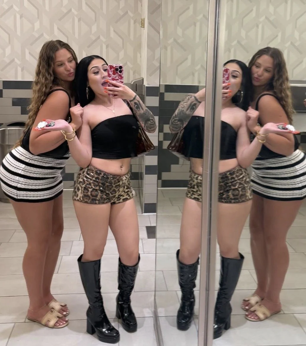 Dream big booty Snowbunny slut and bestie love bbc image 3