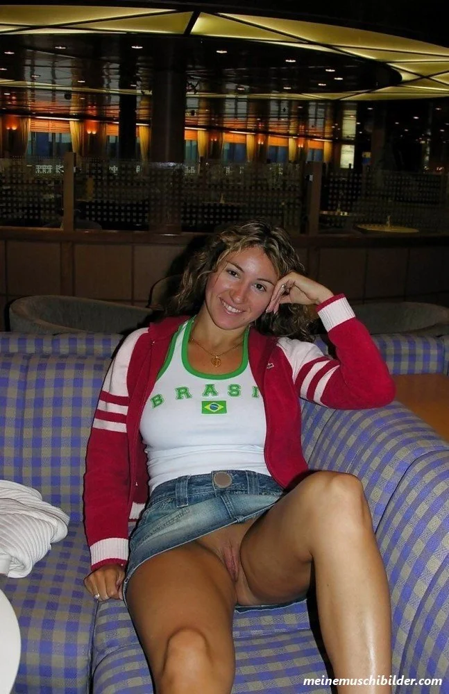Upskirt 9 image 40