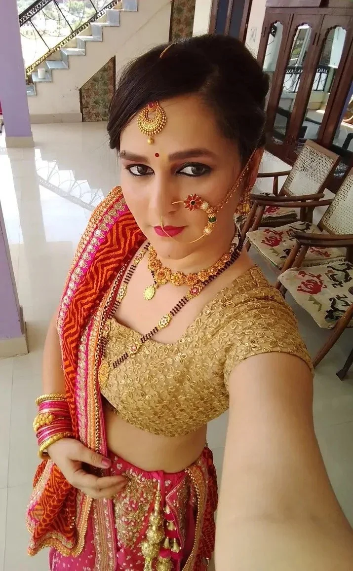 Sexy Shubhangi image 2