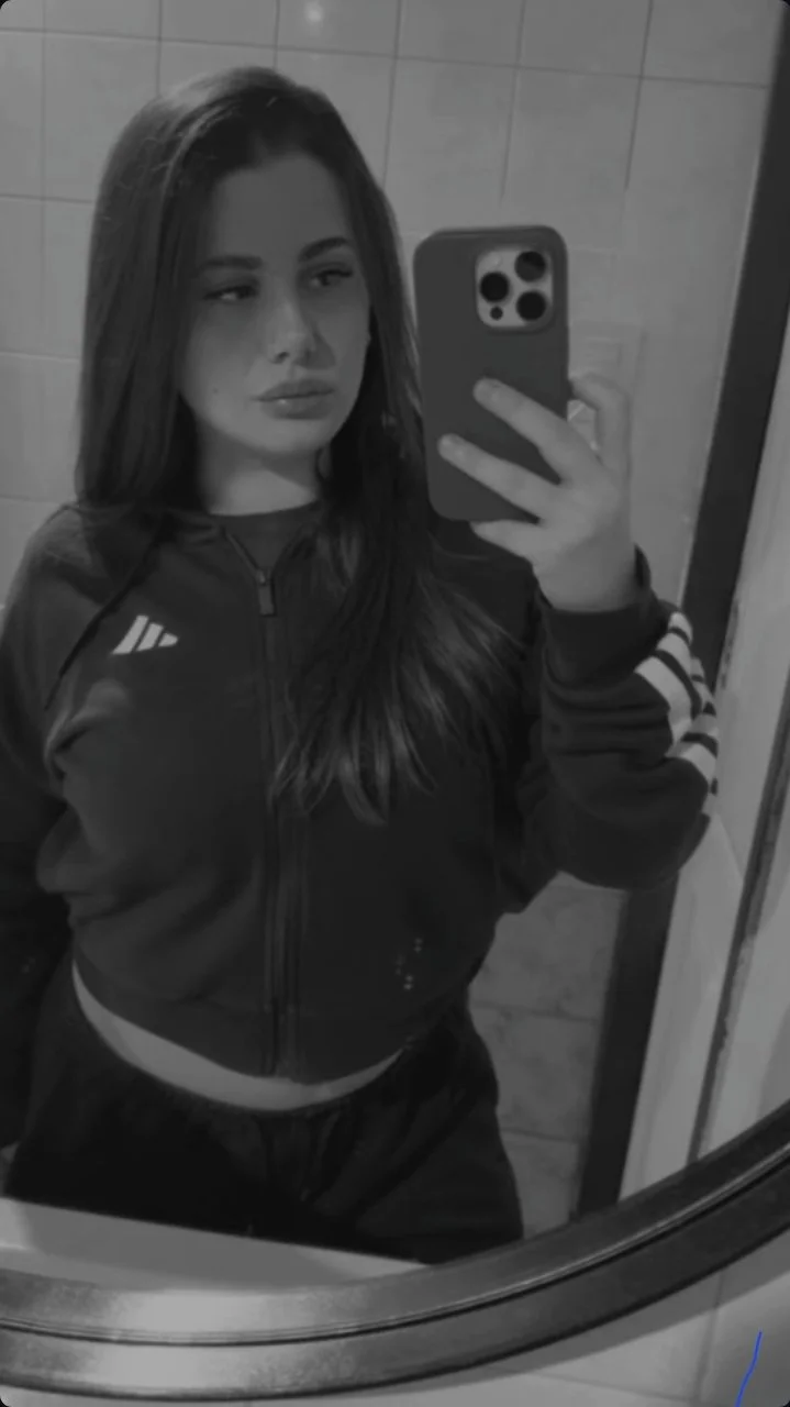Trola Argentina Exnovia rubia hermosa culona y enormes tetas ricas nudes #2 main image