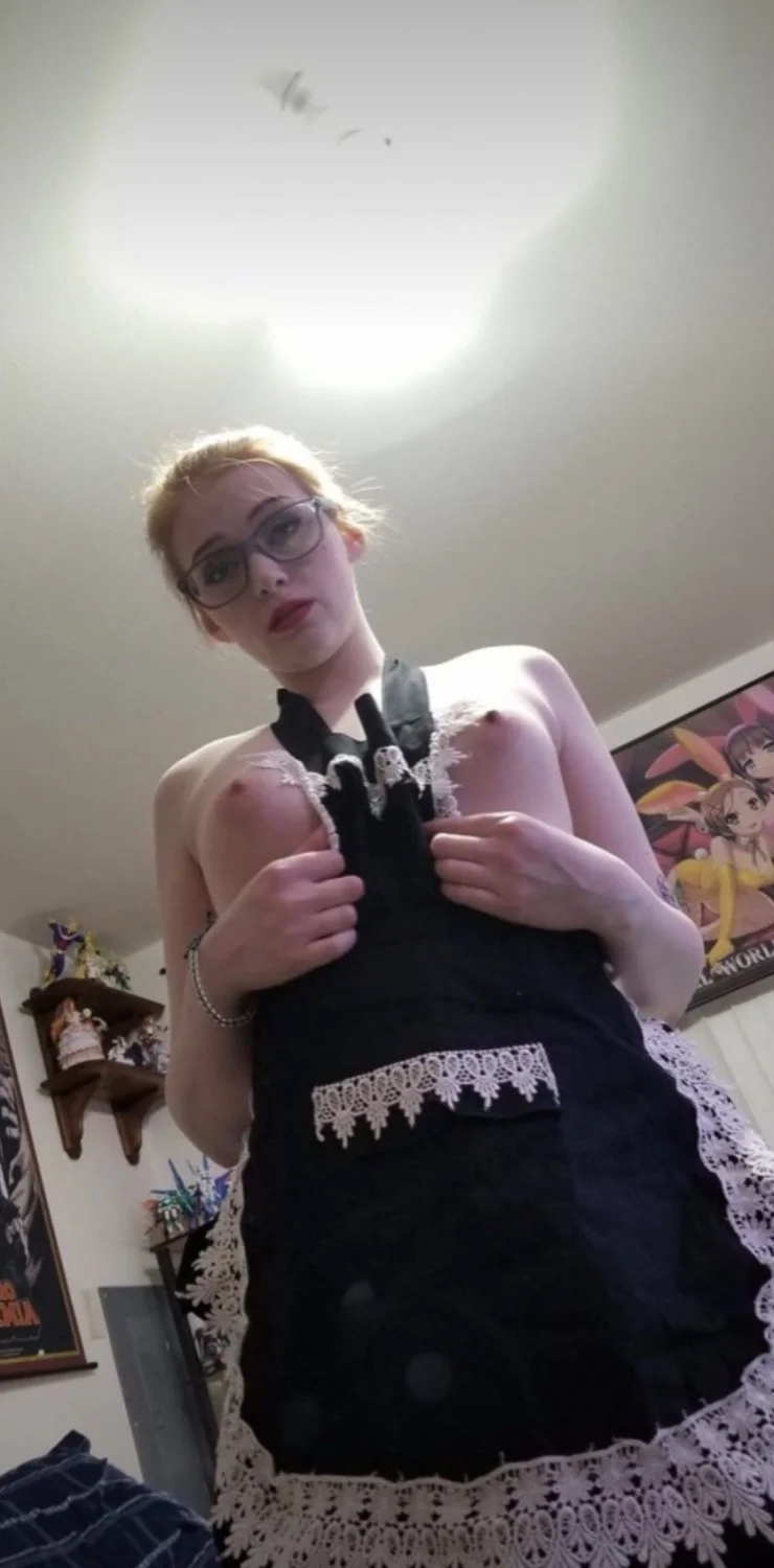 thick redhead cosplayer pawg image 7