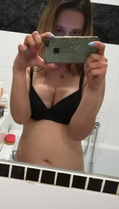 Polish Slutwife Exposed Joanna image 12