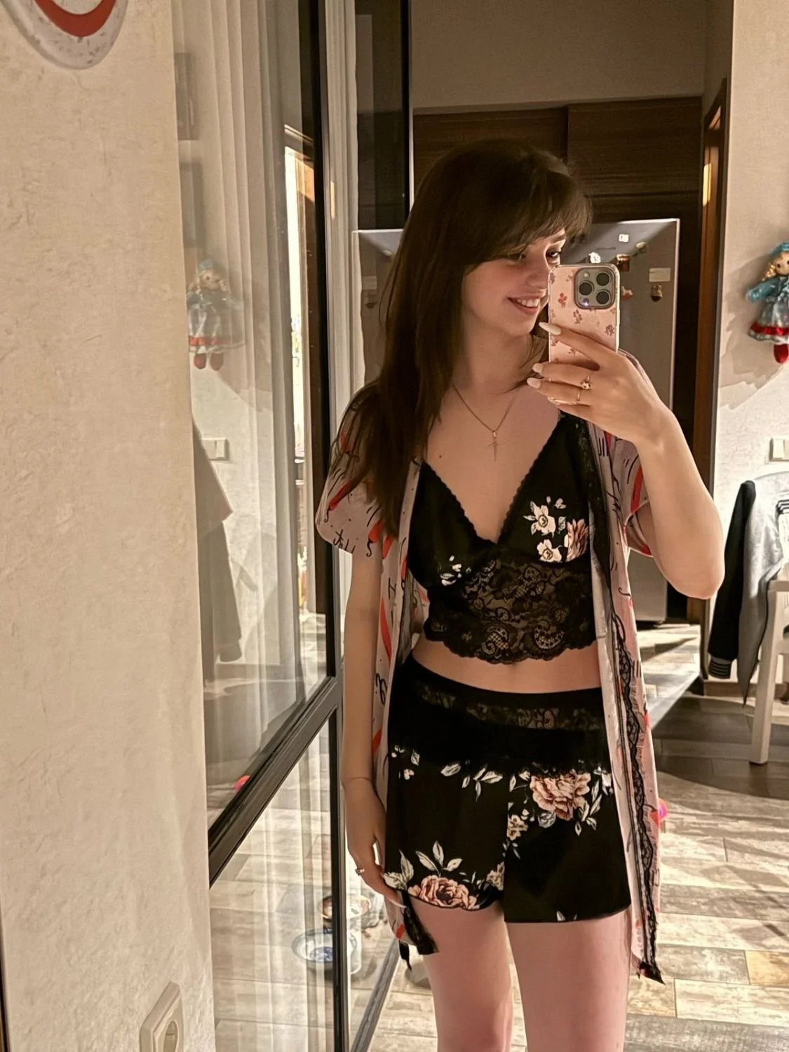 Hot Teen With Tight Shaved Cunt image 17
