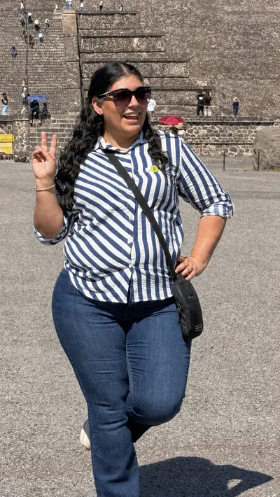 SIL’s auntie has a really heavy ass 🥵 cover image