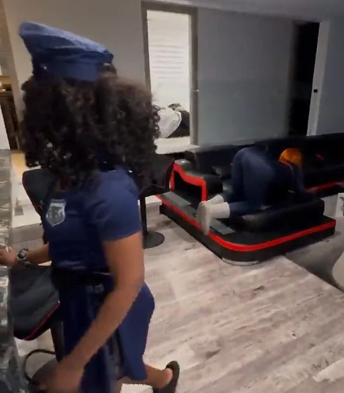 Surprise visit!!!! 👮🏿‍♀️🚨🍆 image 3