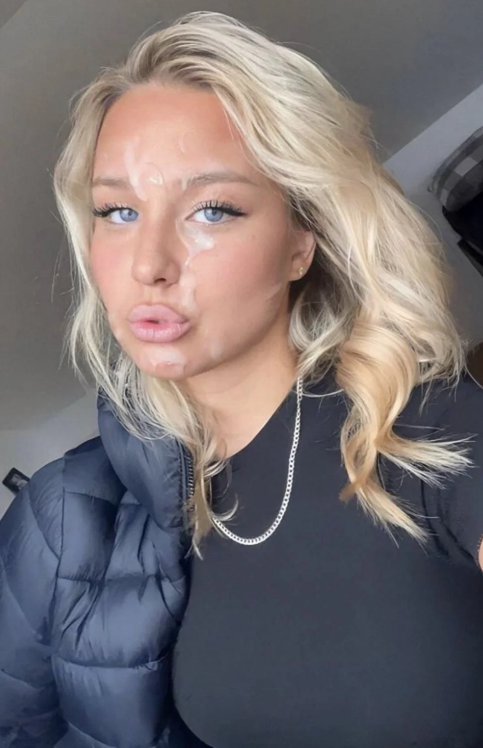 Sexy Scandinavian slut loves to show off main image
