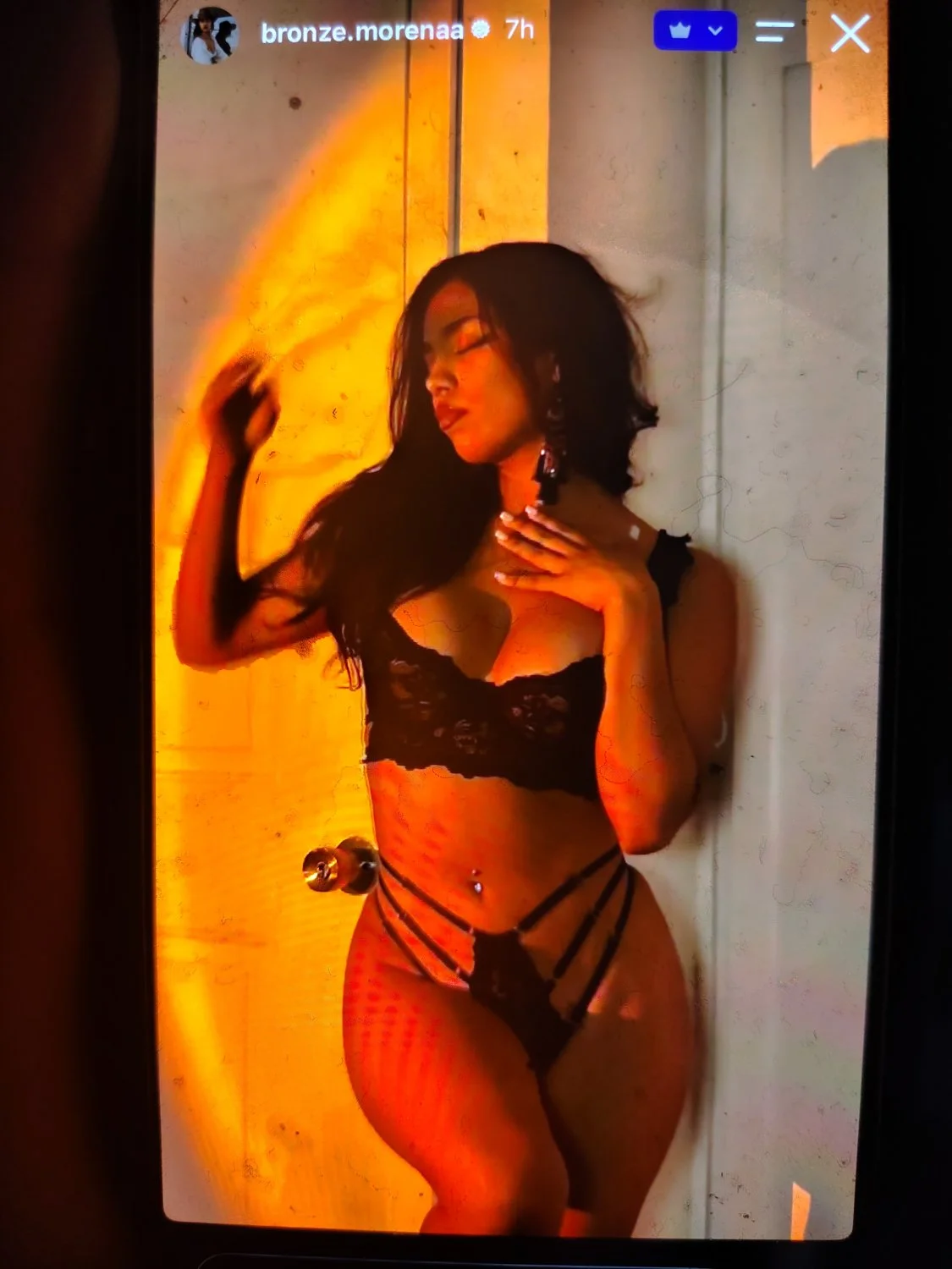 morena bronze.morenaa onlyfans image 4