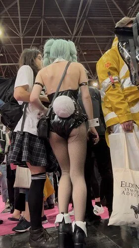 cosplayer da bundinha branca e deliciosa image 3