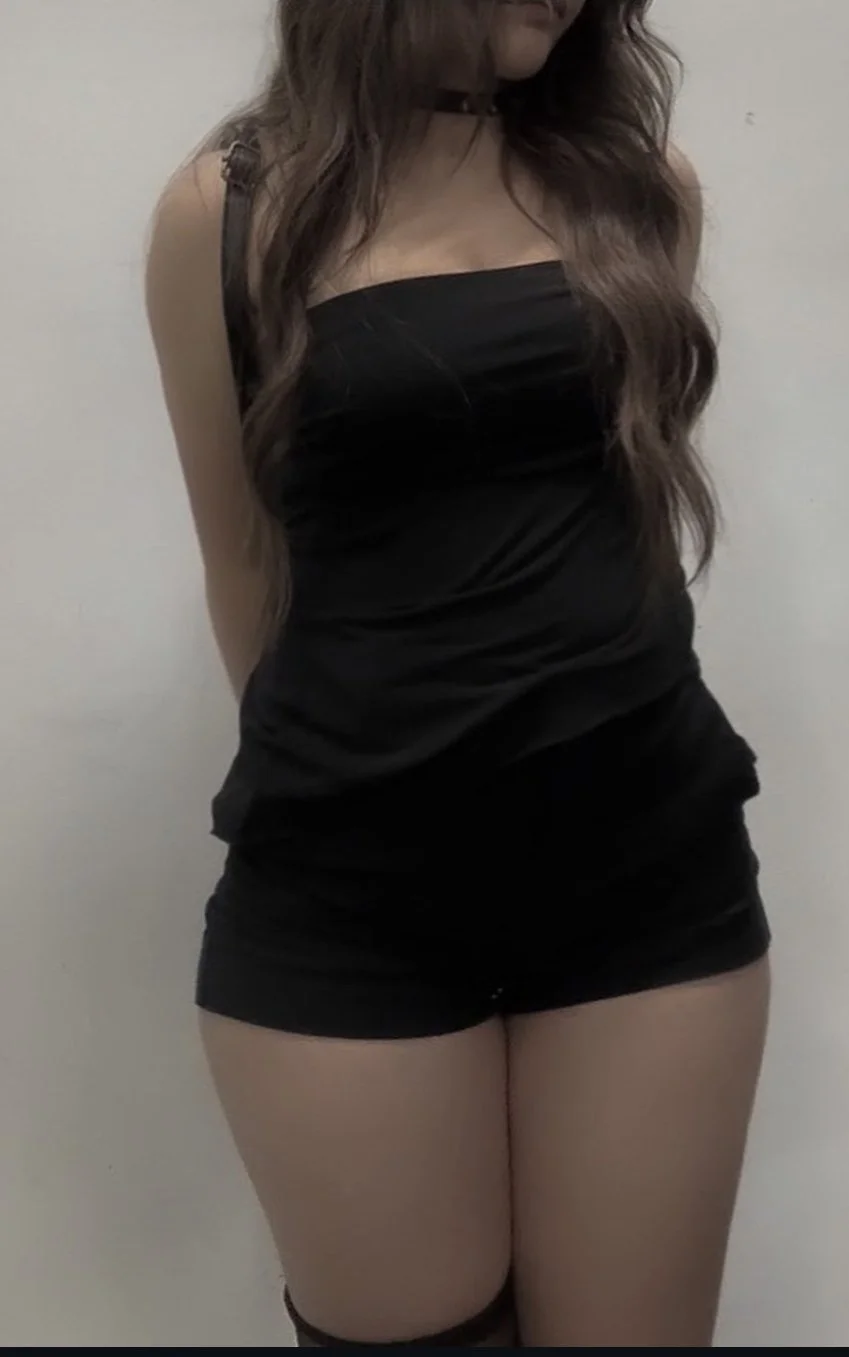 Florida girl who acts innocent but has a thirst trap insta with ass out image 7