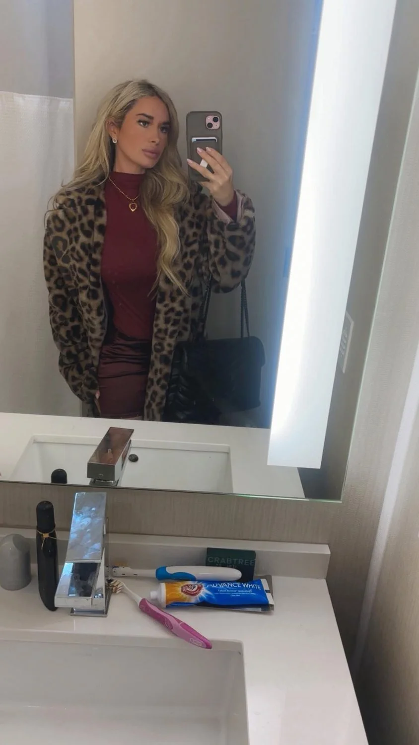 Snapchat milf Charley Watson image 14
