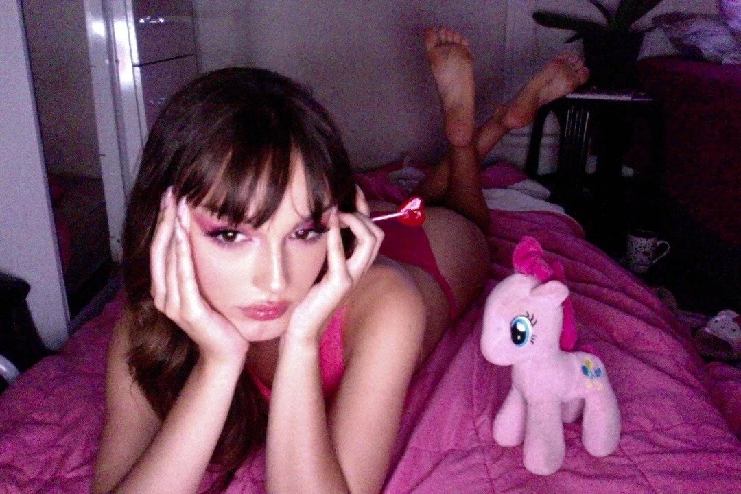 the pose image 3