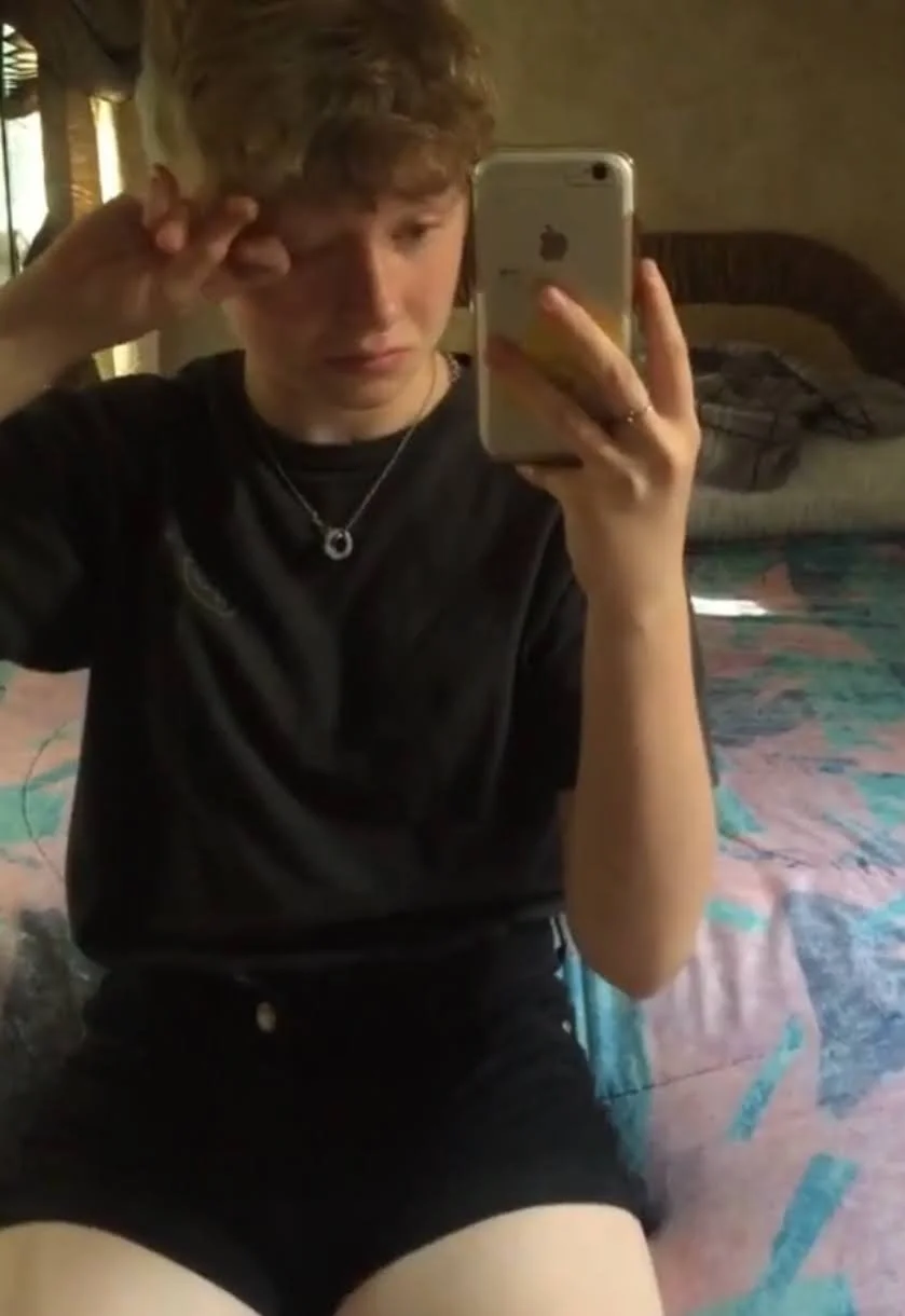 Hmu if you wanna join a kik group chat to degrade my teen gf. Kik - luucyfurr image 4