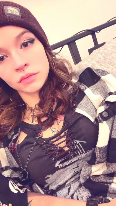 Who would you want me or bell delphine cover image