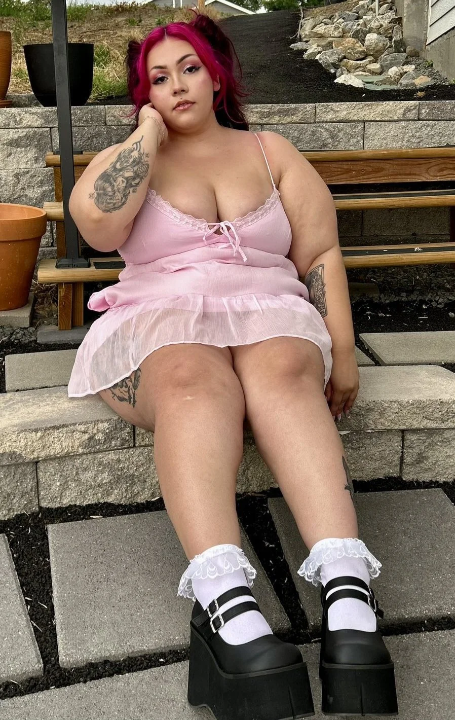 Th1cK lAt1nA bbW bo0tY !! image 3