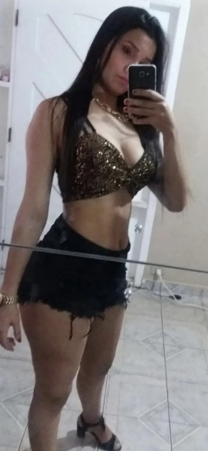 Jade oliveira image 4