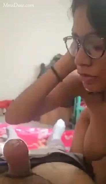 Indian girl give blowjob for her boyfriend image 4