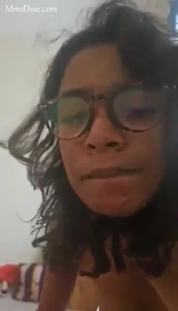 Indian girl give blowjob for her boyfriend image 5