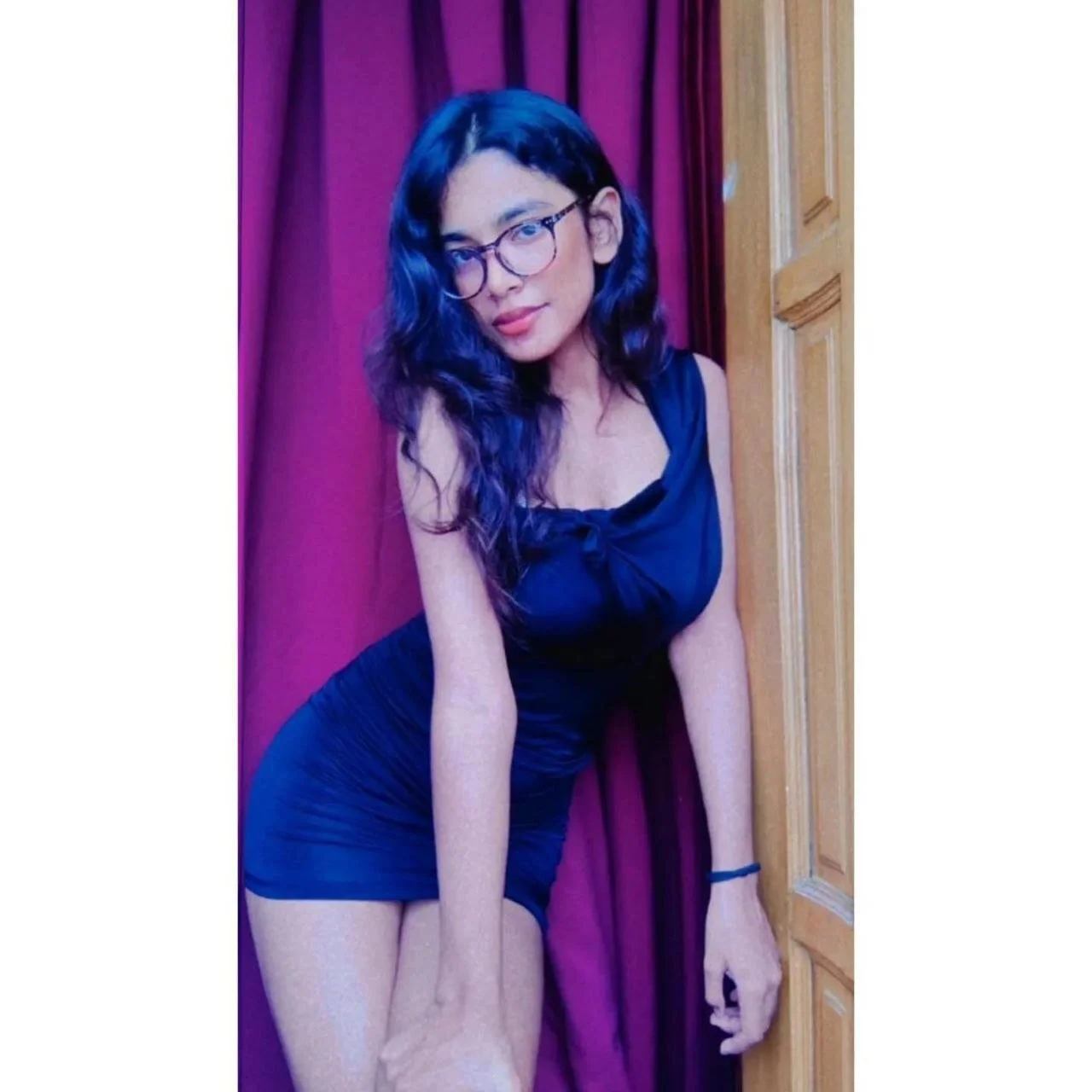 Indian girl give blowjob for her boyfriend image 7