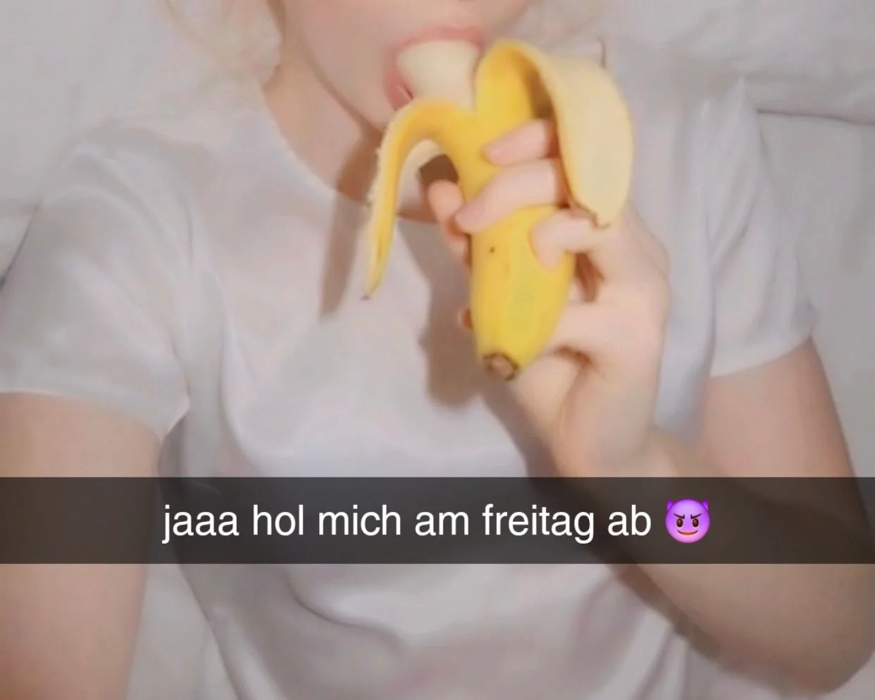 Deutsche Schülerin (18) wird gemobbt und zu Blowjob erpresst. 😂 Meinung per DM image 5