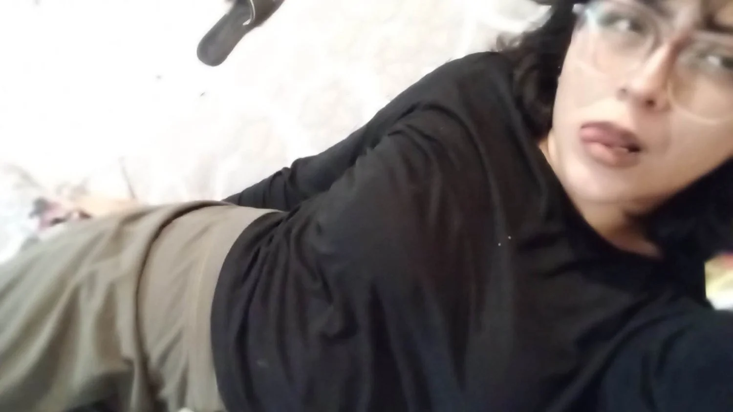 Cornudo le gusta exponer a su putita image 9