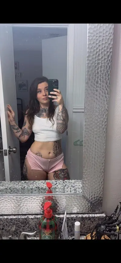 White gutterbunny follows one simple rule - When the Black Bull knocks she fucking answers cover image