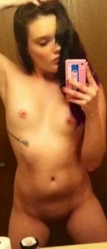 Morgan, 19, Teen slut gets naked main image
