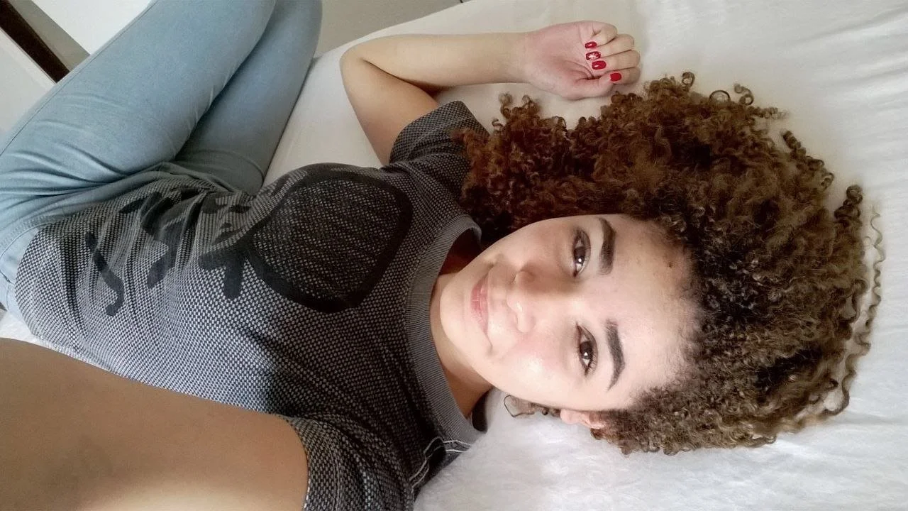 Mais uma vagabunda que gosta de se exibir image 10