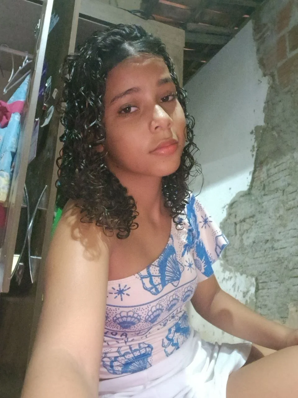 Moreninha linda e safada main image