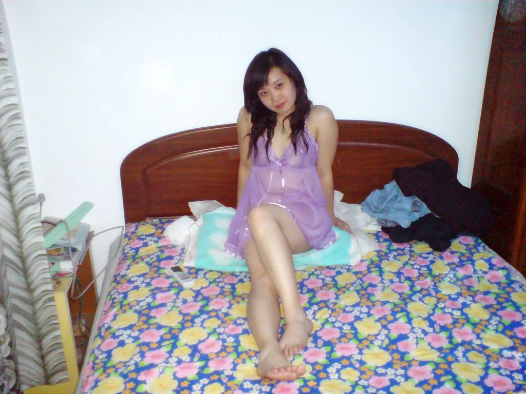 Chinese amateur girl 21 image 10