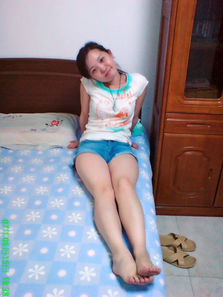 Chinese amateur girl 21 image 16