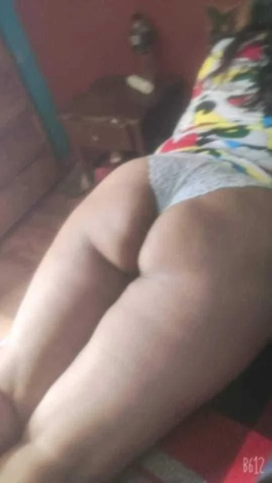 mi comadre se queda solita mucho tiempo, y yo le doy por el culo y la hago gritar de placer image 4