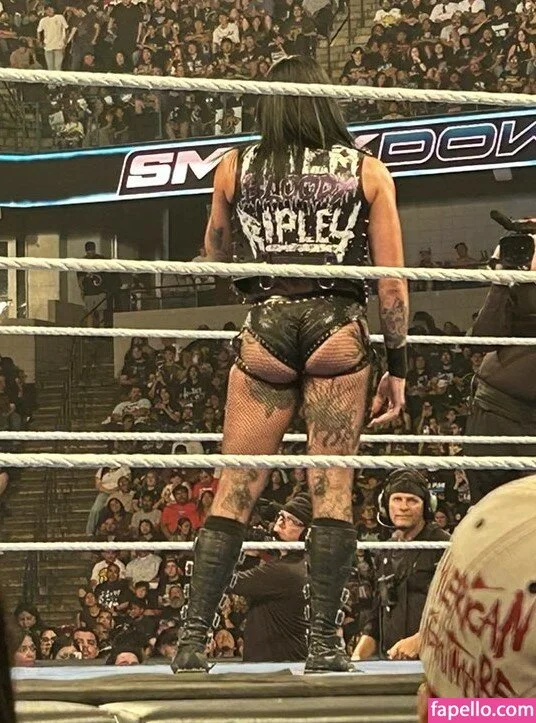 Am I the only one that wants to totally raw dog Rhea Ripley?! 😇🙏 image 10