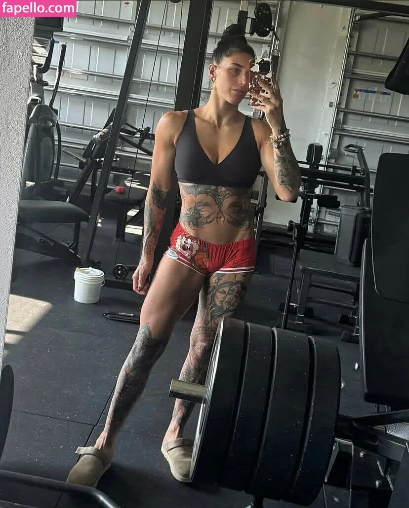 Am I the only one that wants to totally raw dog Rhea Ripley?! 😇🙏 image 5
